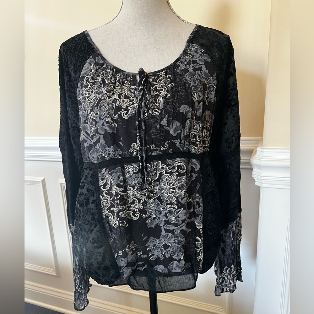 Vintage-Empire Waist Burnout Velour, Bell Sleeves Boho Whimsigoth Black/Gray Top